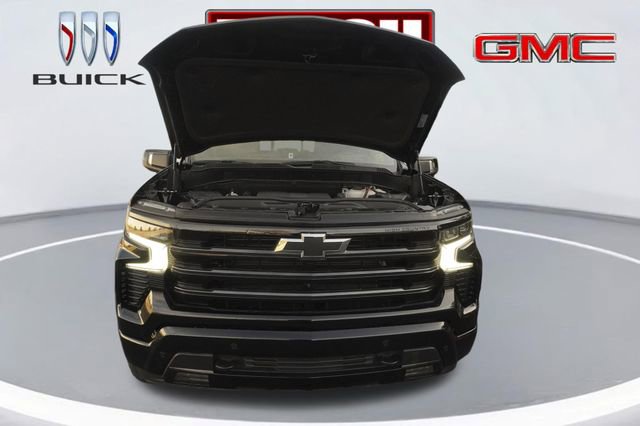 Used 2024 Chevrolet Silverado 1500 High Country w/ Midnight Edition image 9