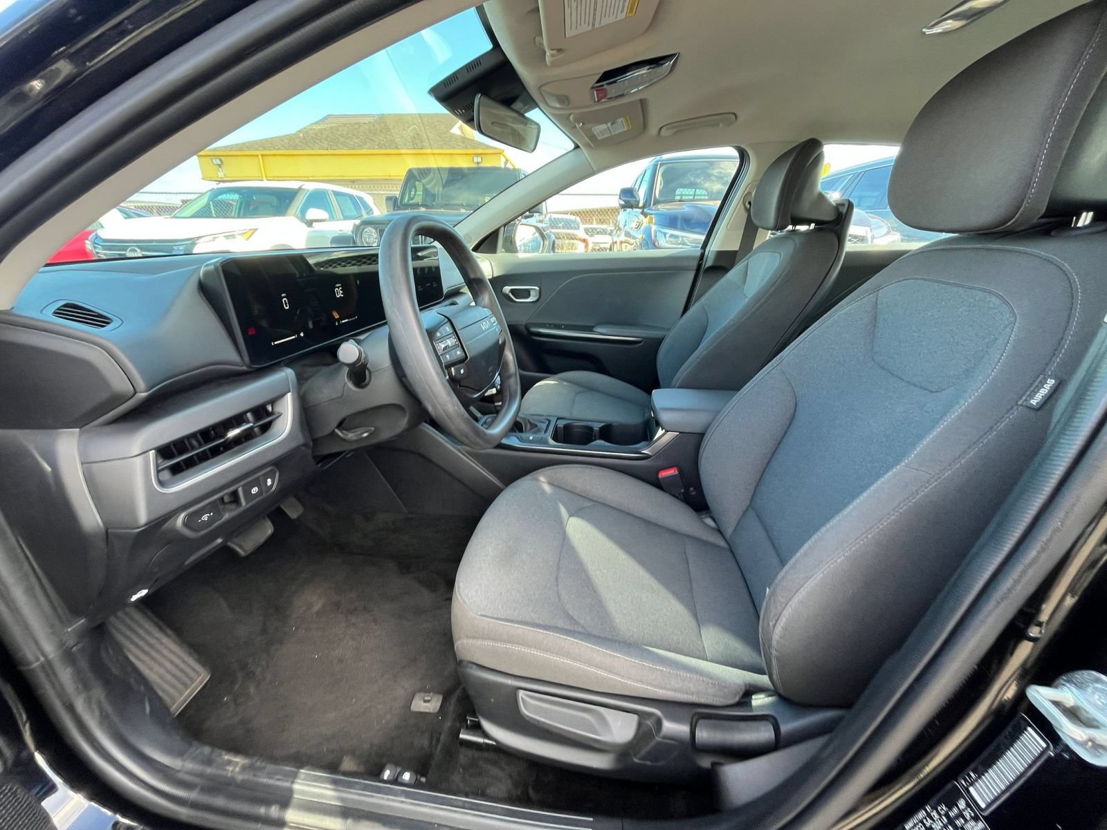 Used 2025 Kia K4 FWD image 31