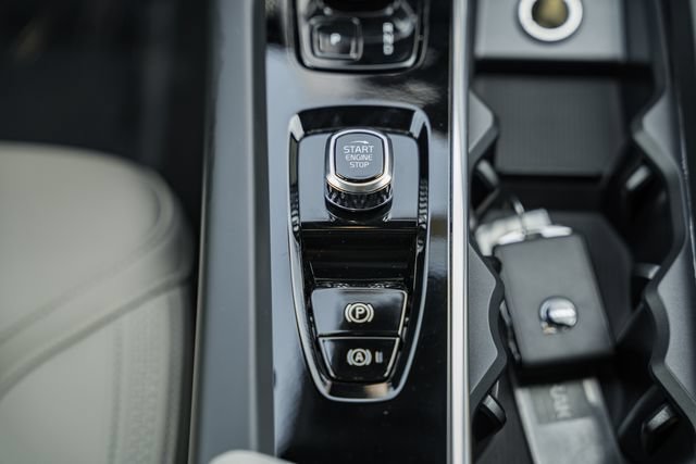 New 2026 Volvo XC60 T8 Plus w/ Climate Package AWD/4WD image 25