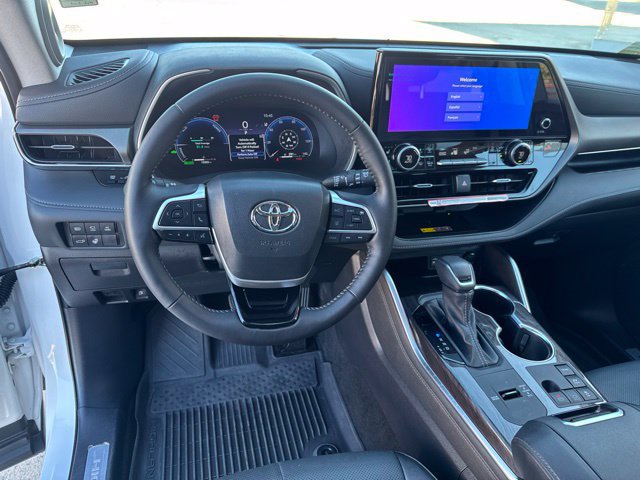 Used 2026 Toyota Highlander Limited AWD/4WD image 21