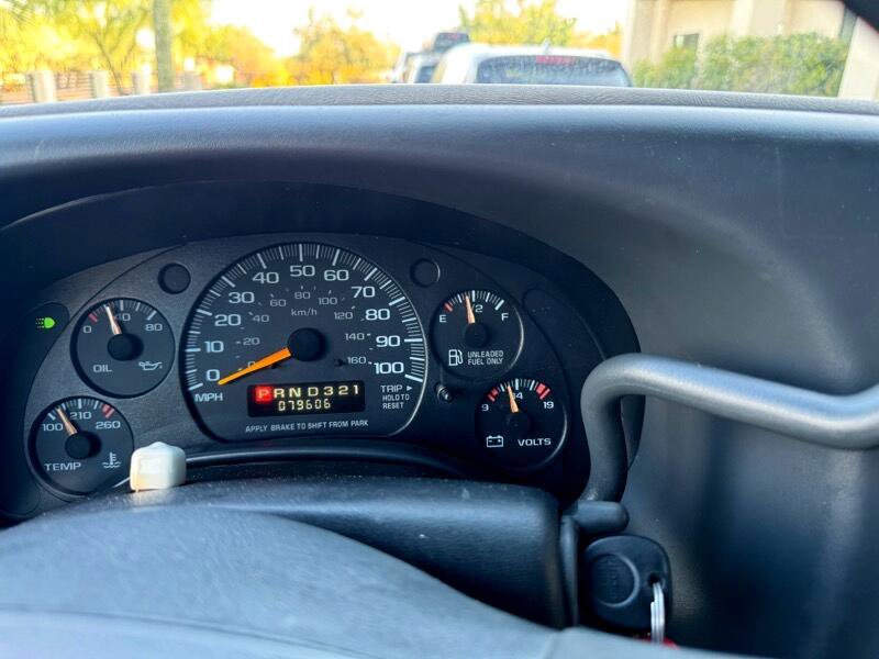Used 2000 Chevrolet Express 2500 image 11