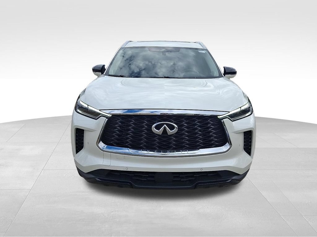 Used 2023 INFINITI QX60 Luxe w/ Vision Package AWD/4WD image 2