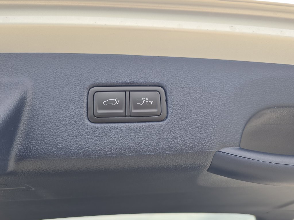 New 2026 Kia Carnival EX FWD image 11