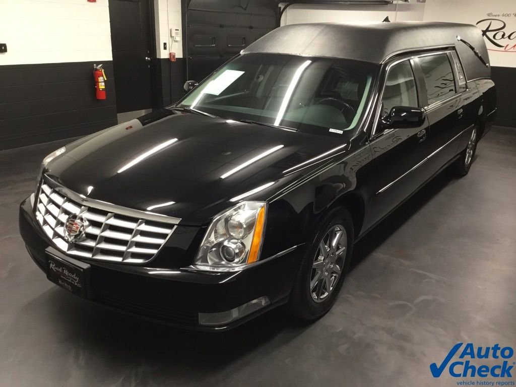 Used 2011 Cadillac DTS Limousine FWD image 6
