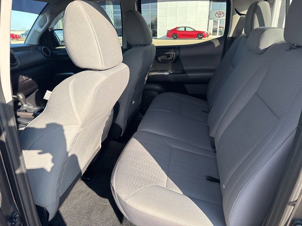 Certified 2019 Toyota Tacoma SR5 image 9
