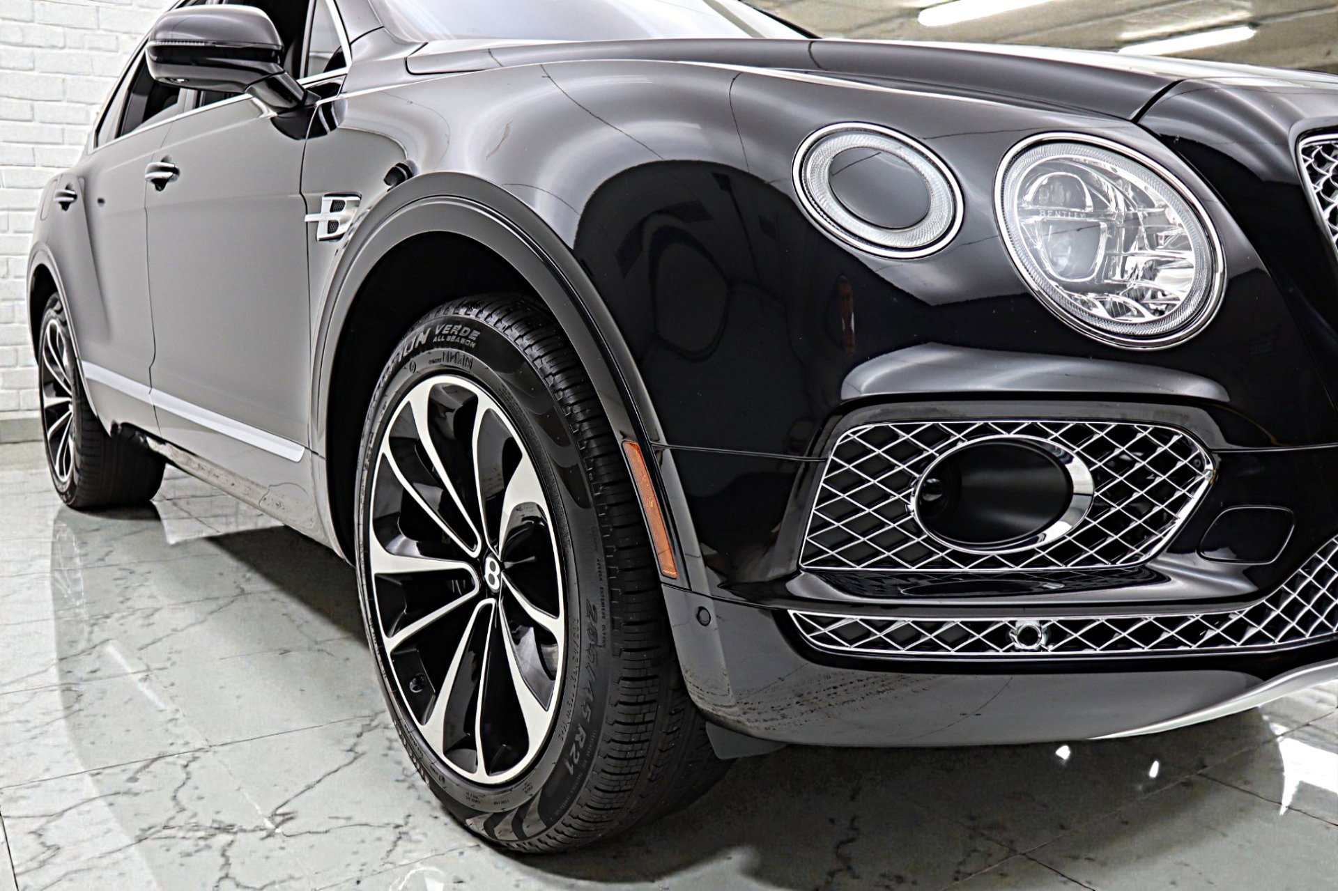 Certified 2017 Bentley Bentayga image 15