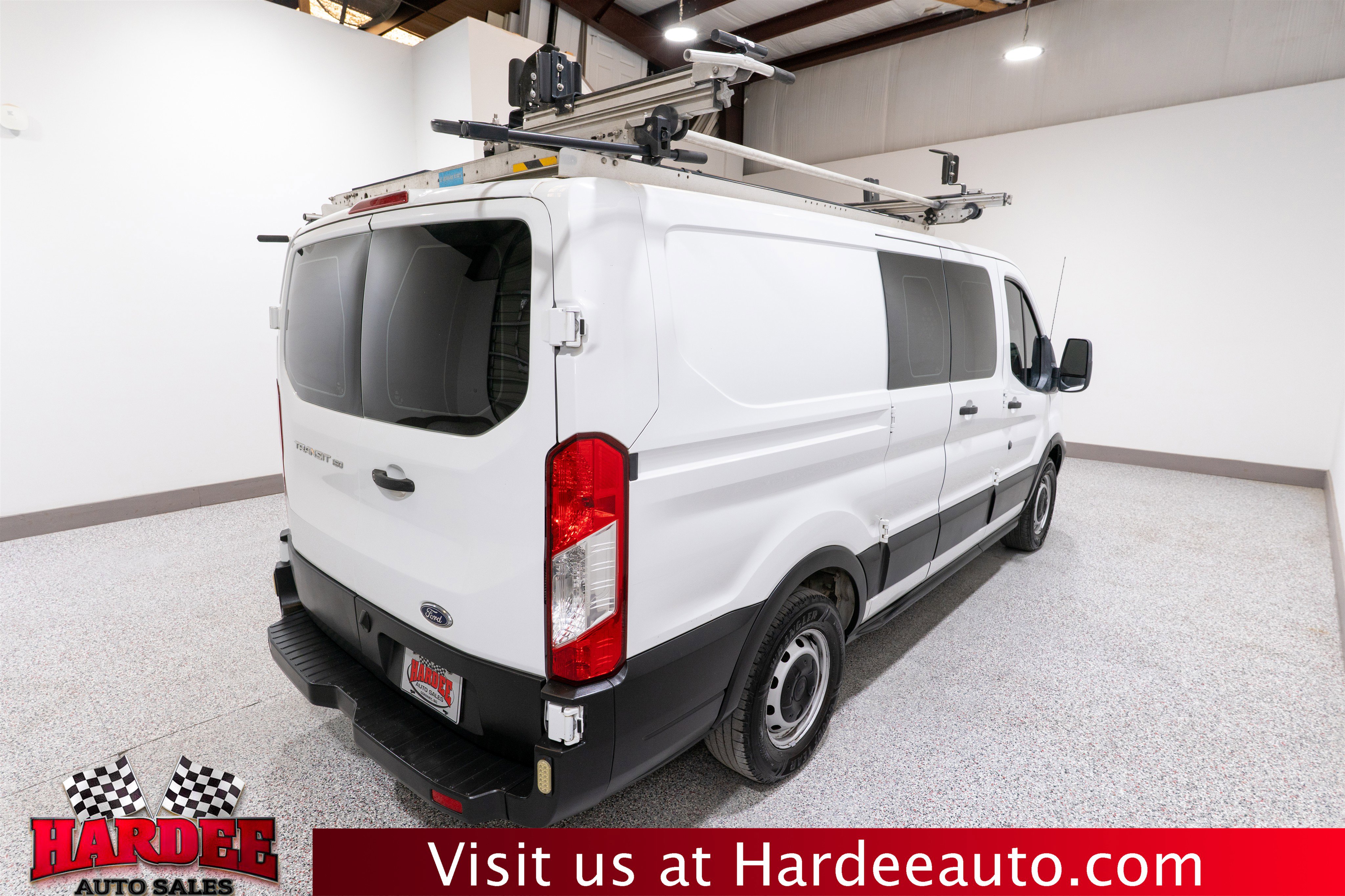 Used 2019 Ford Transit 150 130 Low Roof RWD image 5