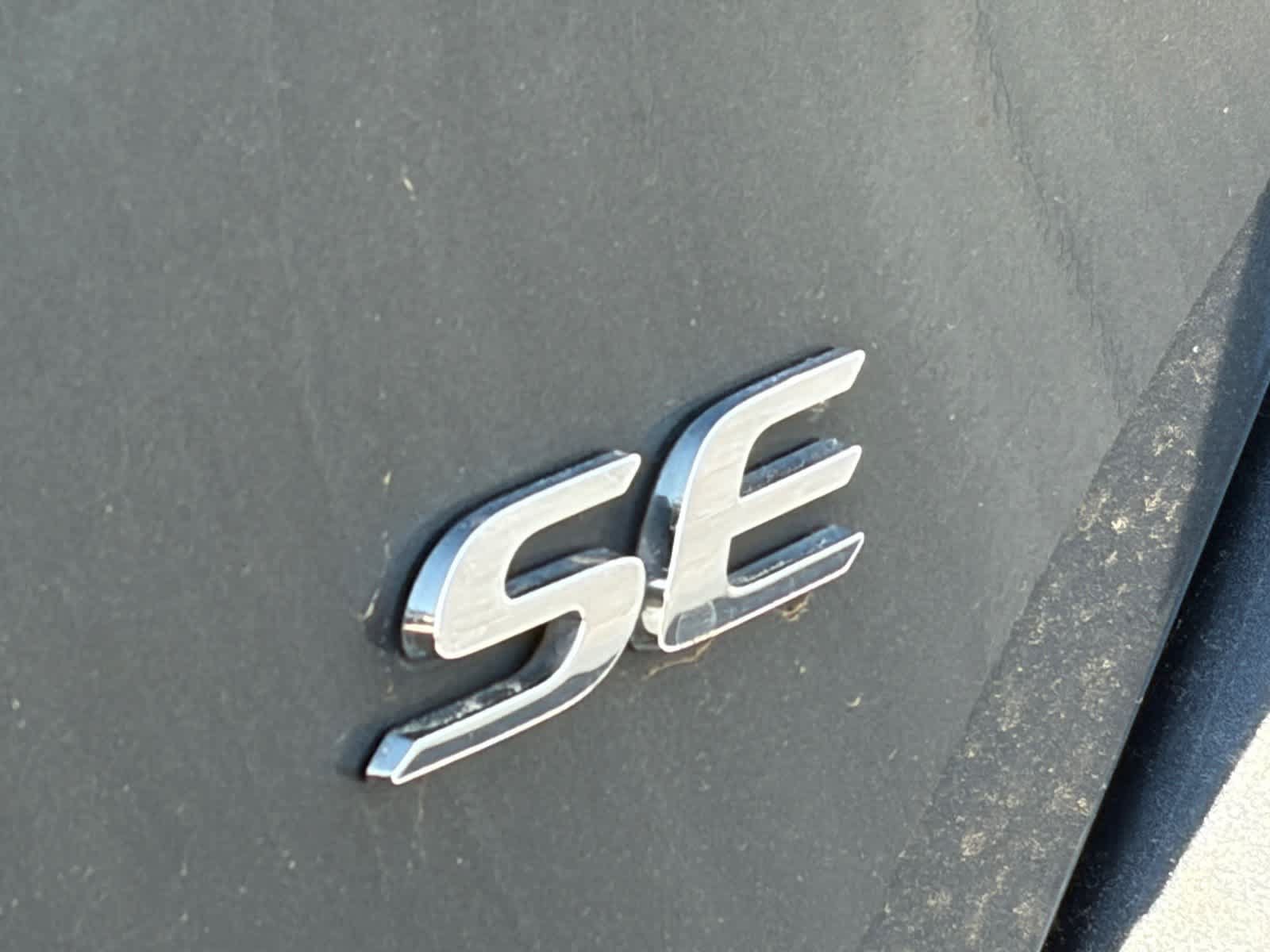 Used 2019 Toyota Corolla SE w/ Carpet Mat Package (TMS) FWD image 15