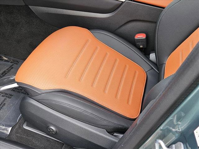 New 2026 Mercedes-Benz GLC 300 image 4