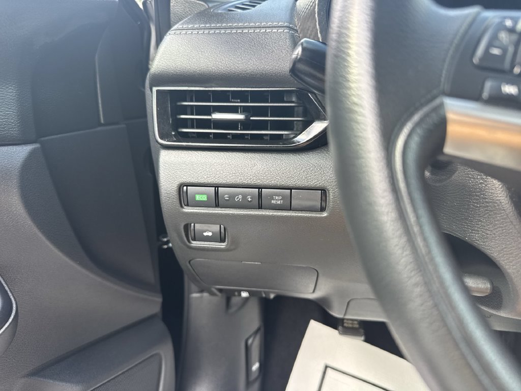 Used 2023 Nissan Sentra SV FWD image 18