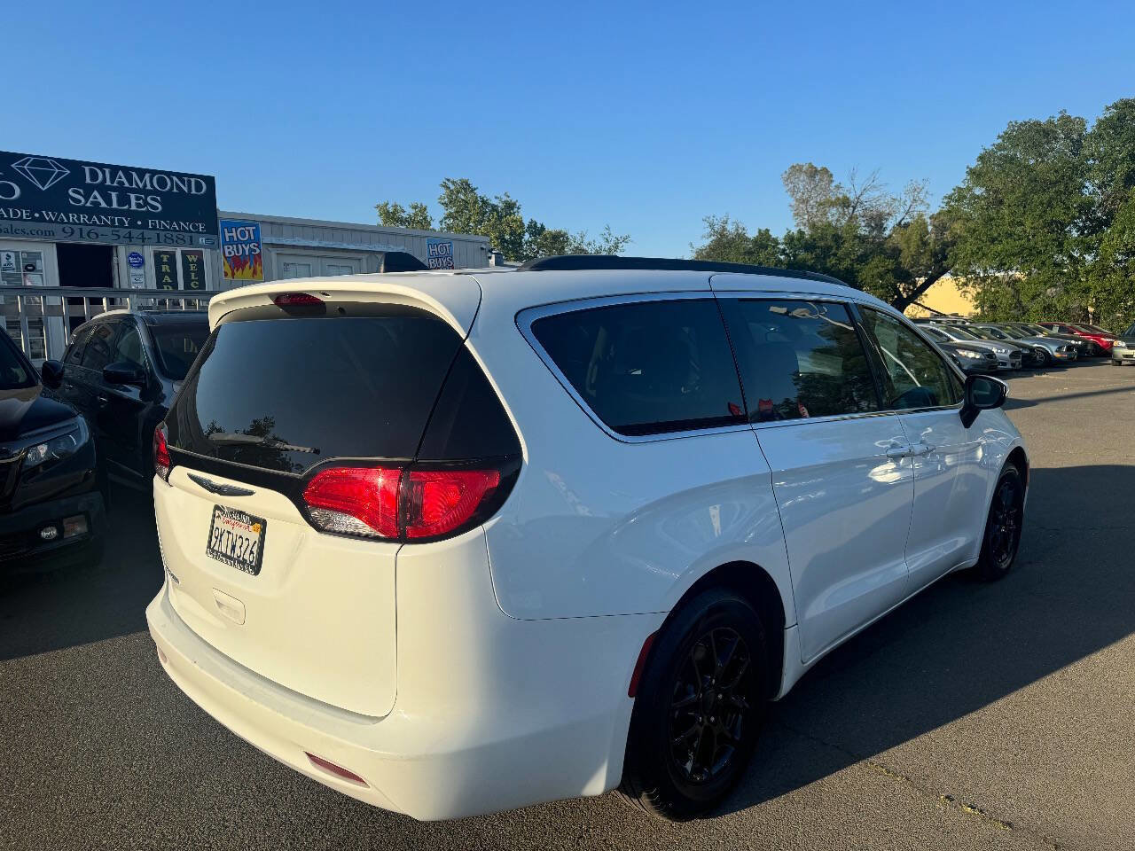 Used 2021 Chrysler Voyager Lxi image 4