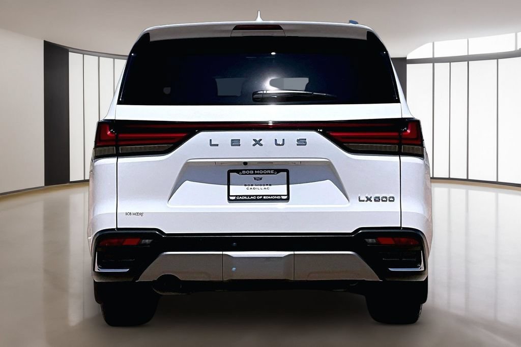 Used 2024 Lexus LX 600 4WD w/ Luxury Package image 4