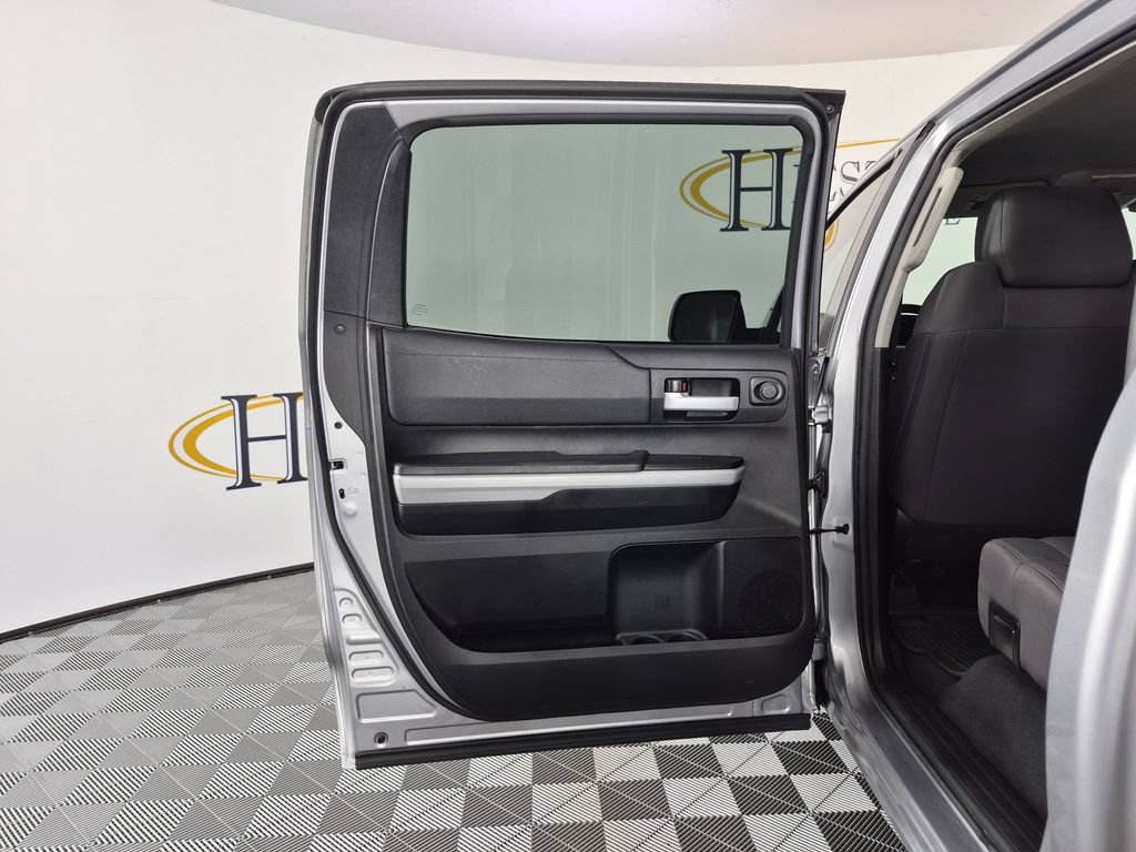 Used 2020 Toyota Tundra SR5 w/ SR5 Upgrade Package RWD image 30