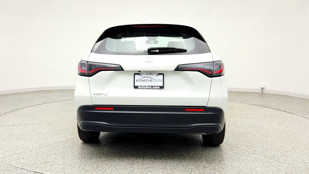 Used 2023 Honda HR-V LX image 6