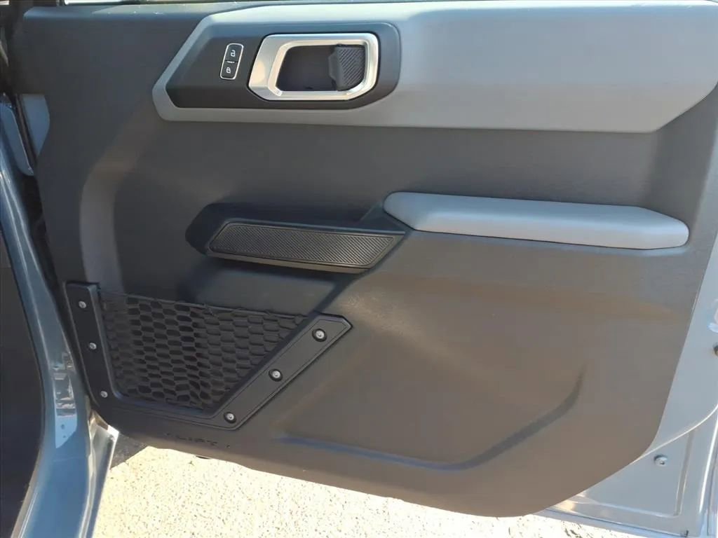 Used 2023 Ford Bronco Big Bend image 11