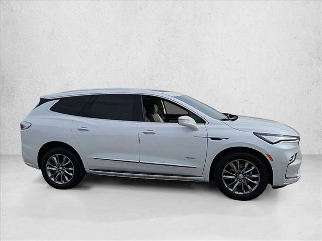 Used 2024 Buick Enclave Avenir w/ Avenir Technology Package AWD/4WD image 9