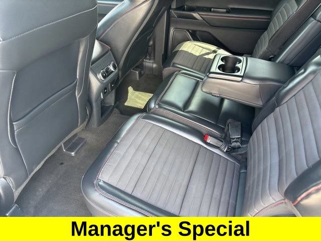 Used 2025 Ford Explorer ST-Line w/ ST-Line Street Pack AWD/4WD image 31