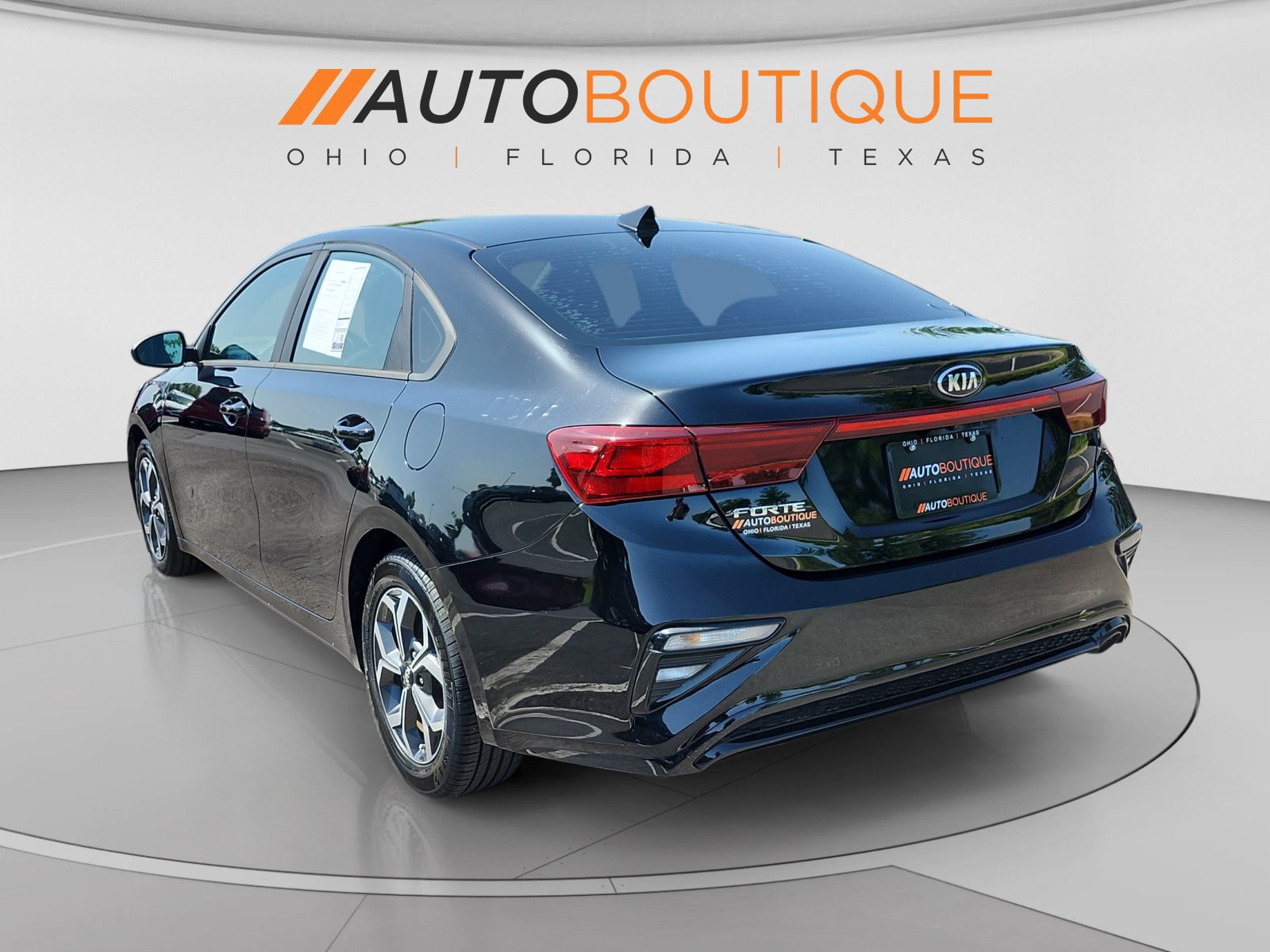 Used 2020 Kia Forte LXS FWD image 3