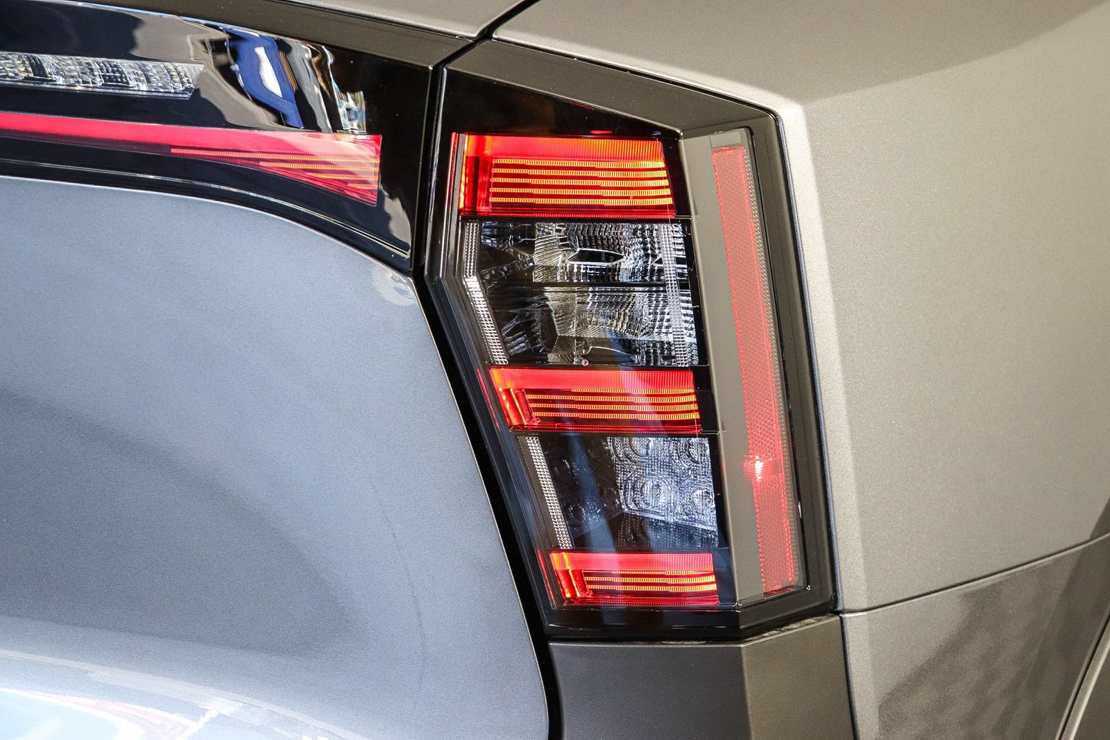New 2027 Nissan Kicks S FWD image 9
