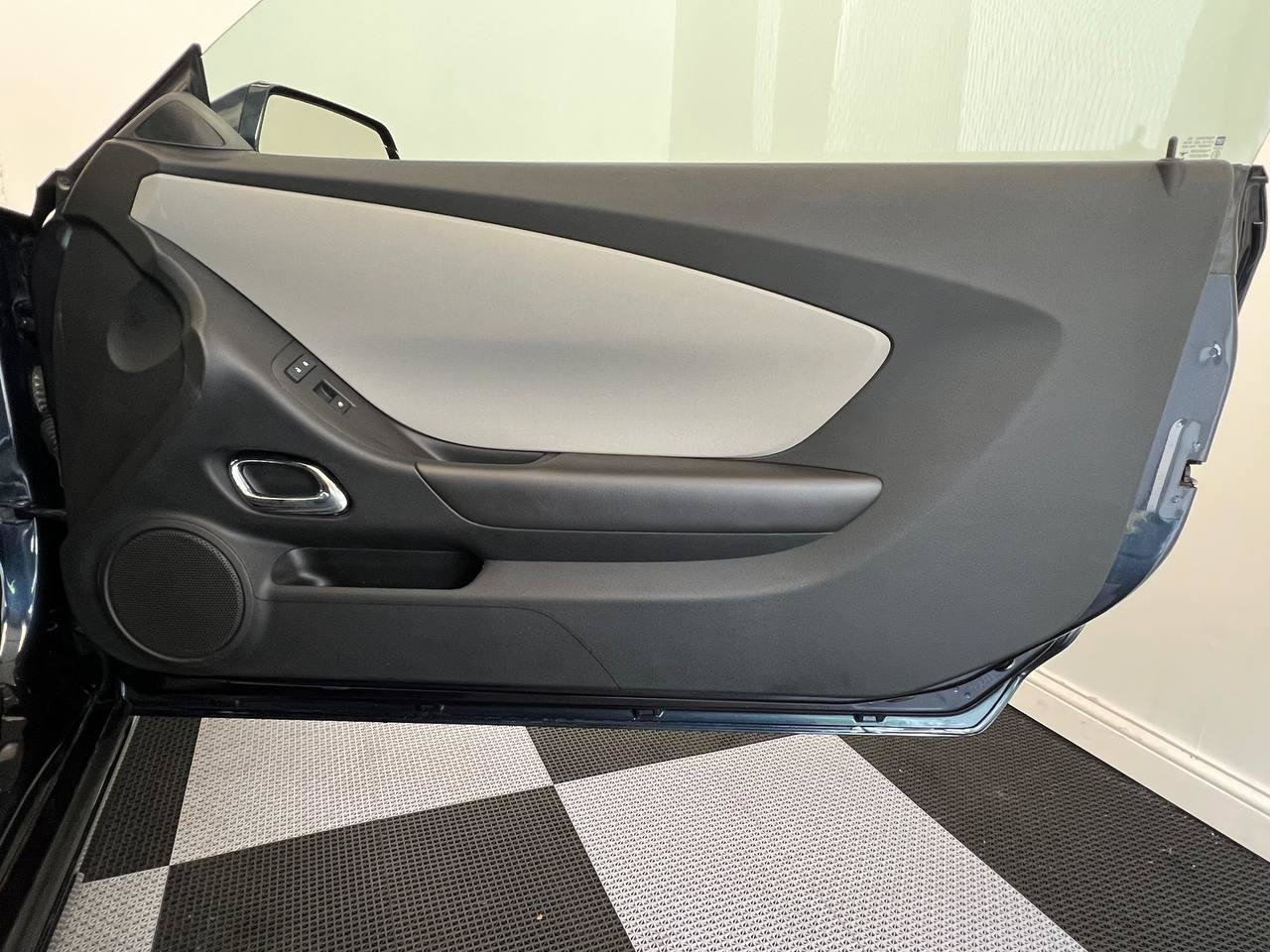 Used 2014 Chevrolet Camaro LS RWD image 10