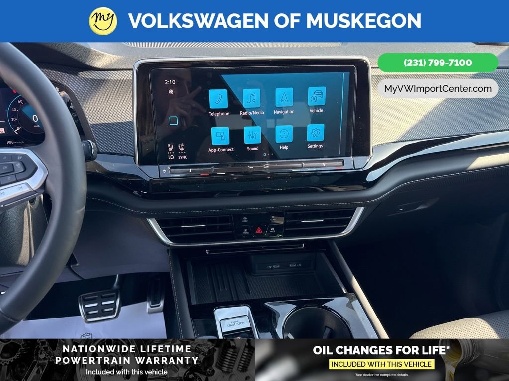 New 2026 Volkswagen Atlas Cross Sport SEL R-Line image 18