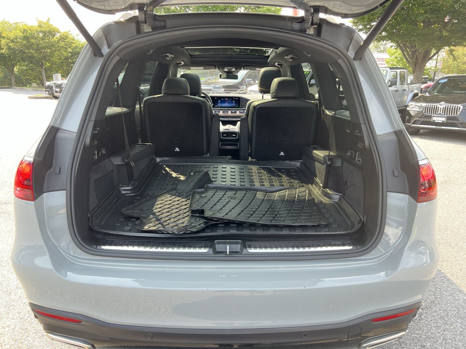 Used 2024 Mercedes-Benz GLS 580 4MATIC image 25