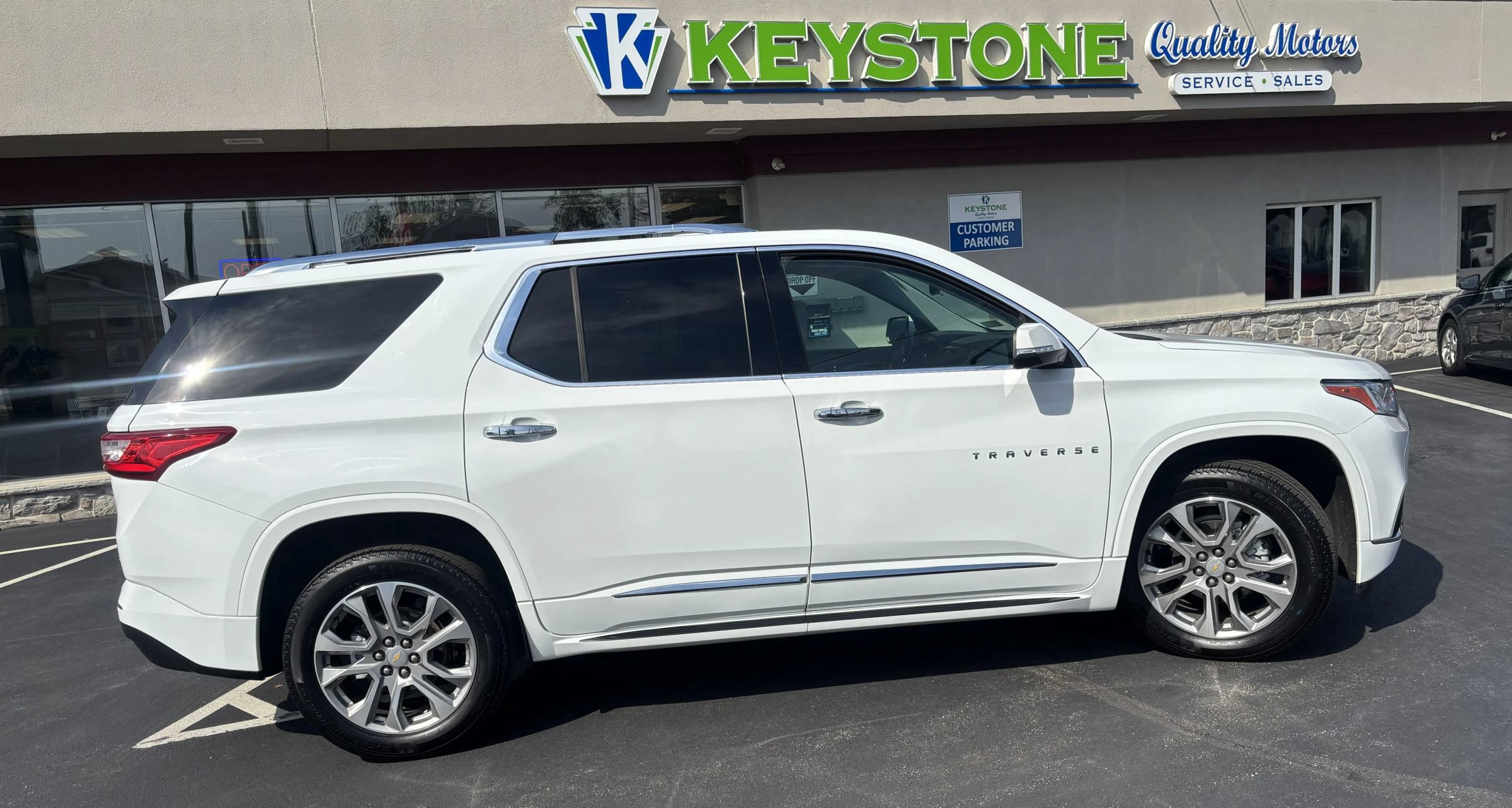 Used 2021 Chevrolet Traverse Premier AWD/4WD image 5