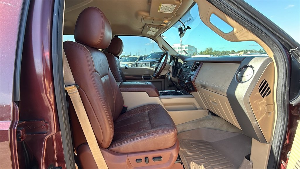 Used 2012 Ford F350 King Ranch w/ King Ranch w/Chrome Pkg image 34