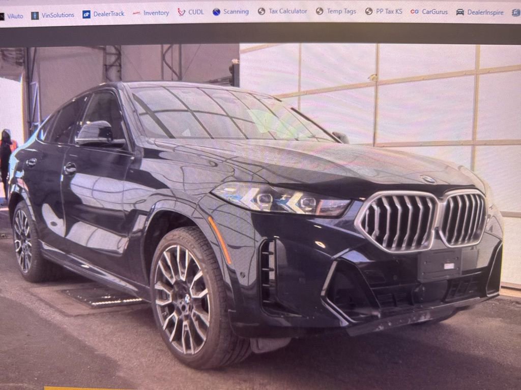 Used 2024 BMW X6 xDrive40i w/ Executive Package AWD/4WD image 4