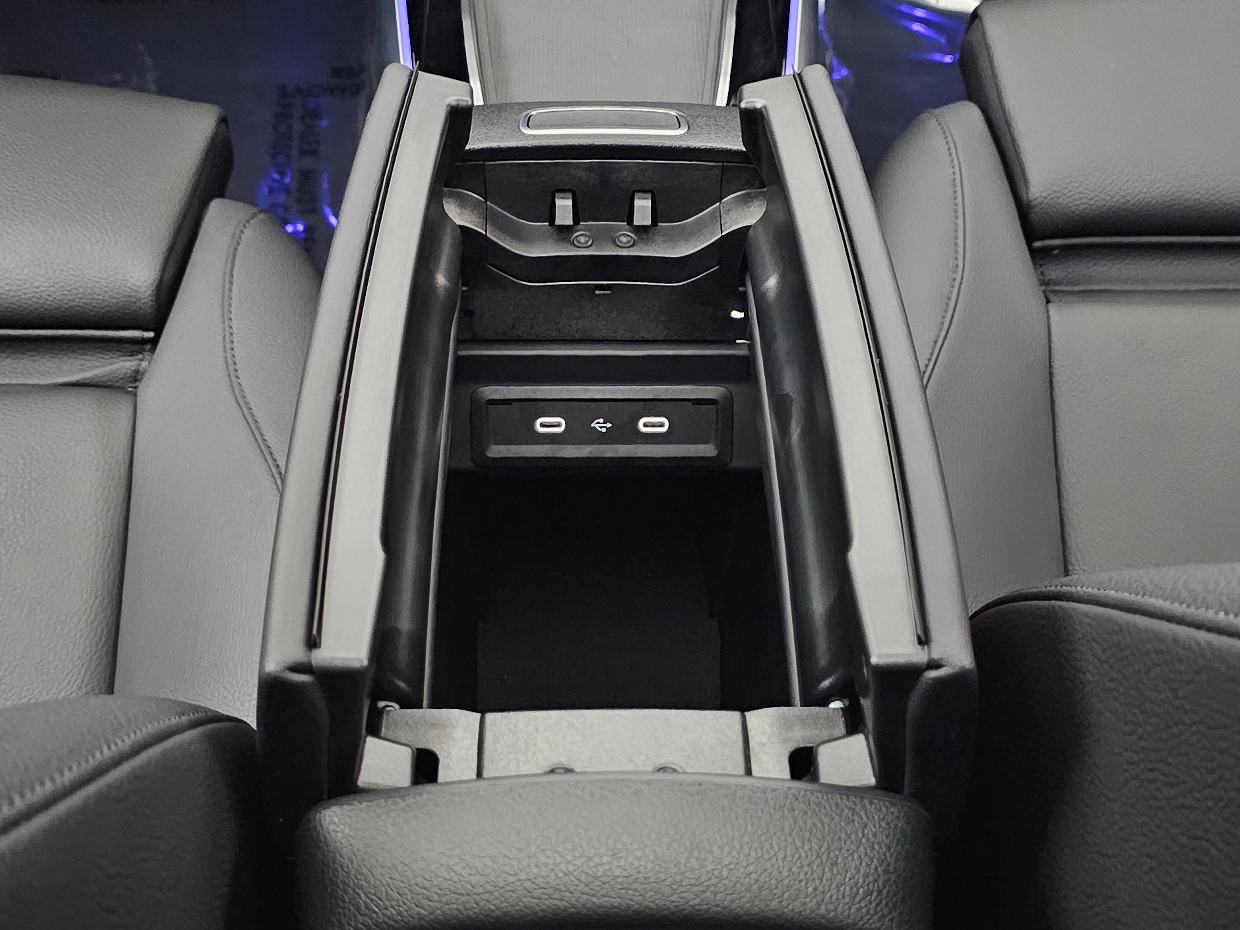 Certified 2025 Mercedes-Benz GLB 250 4MATIC image 36