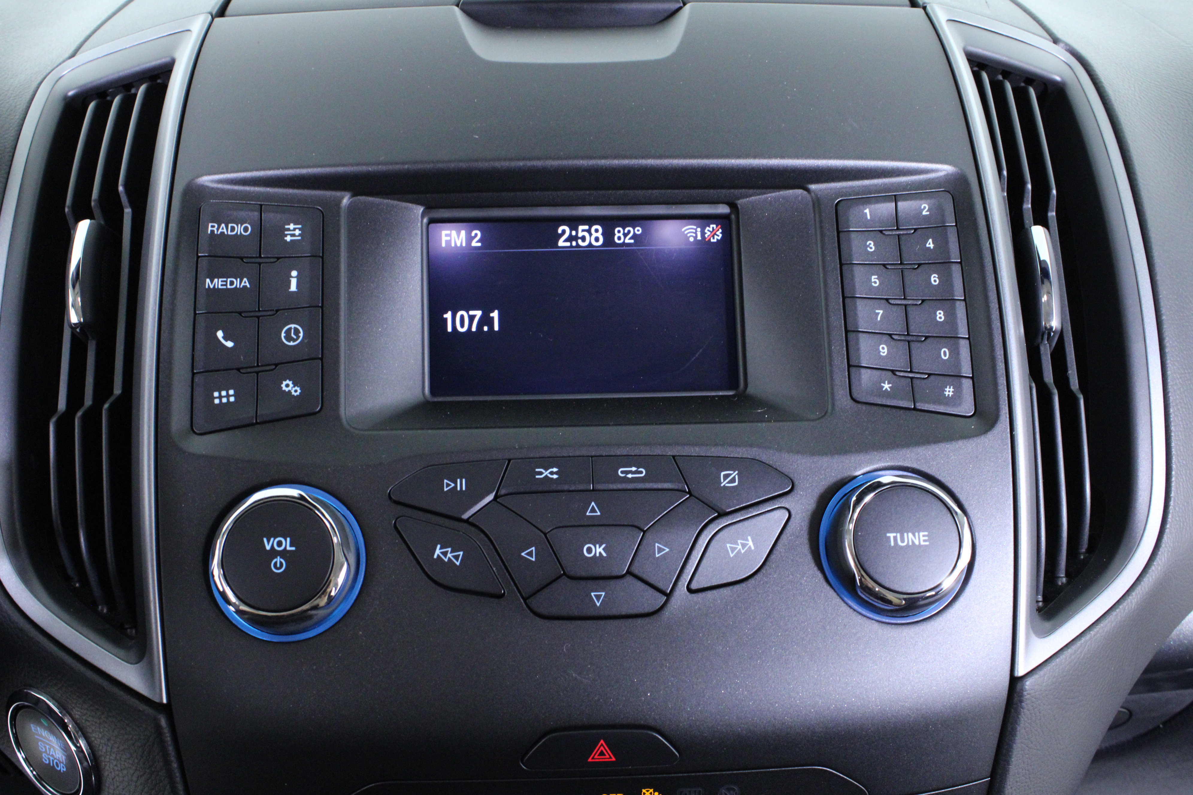 Used 2019 Ford Edge SE image 26