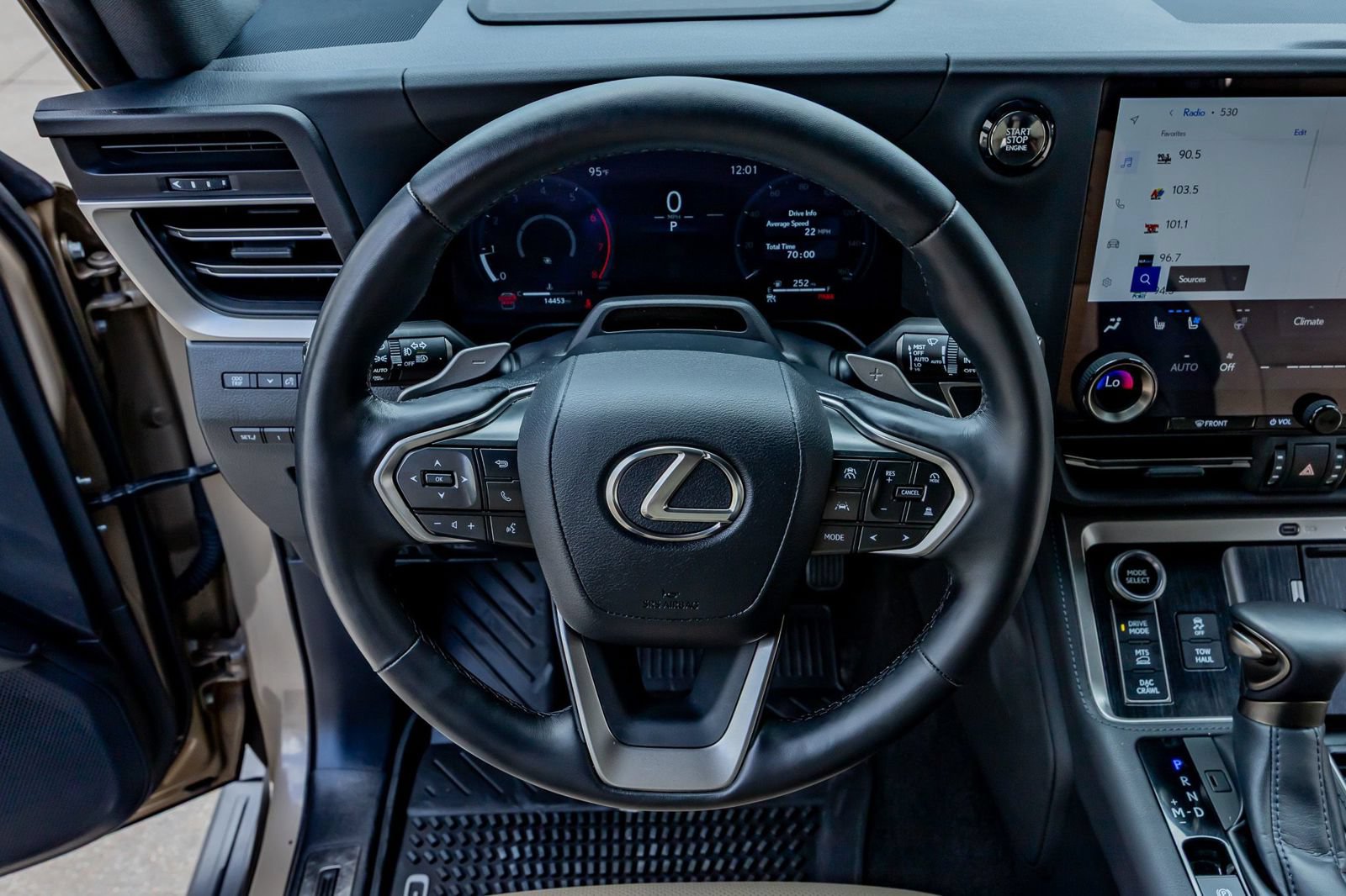 Used 2025 Lexus GX 550 AWD/4WD image 19