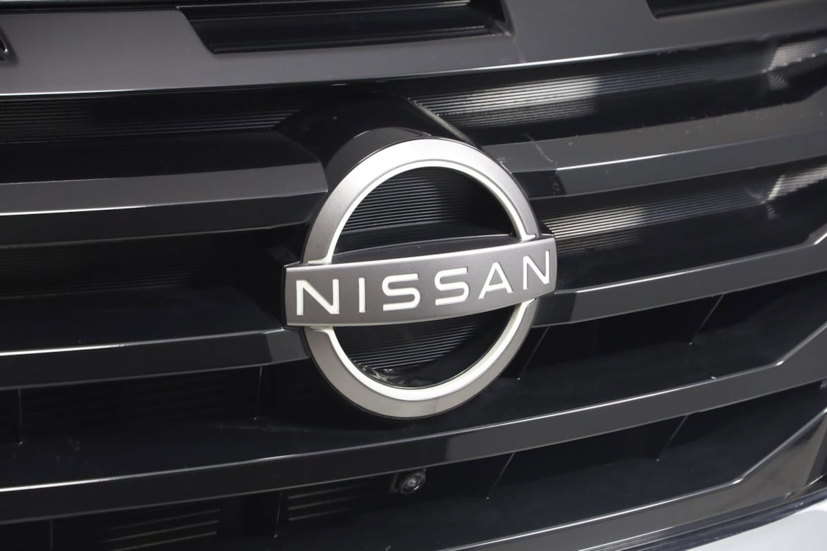 Used 2022 Nissan Pathfinder SL AWD/4WD image 17