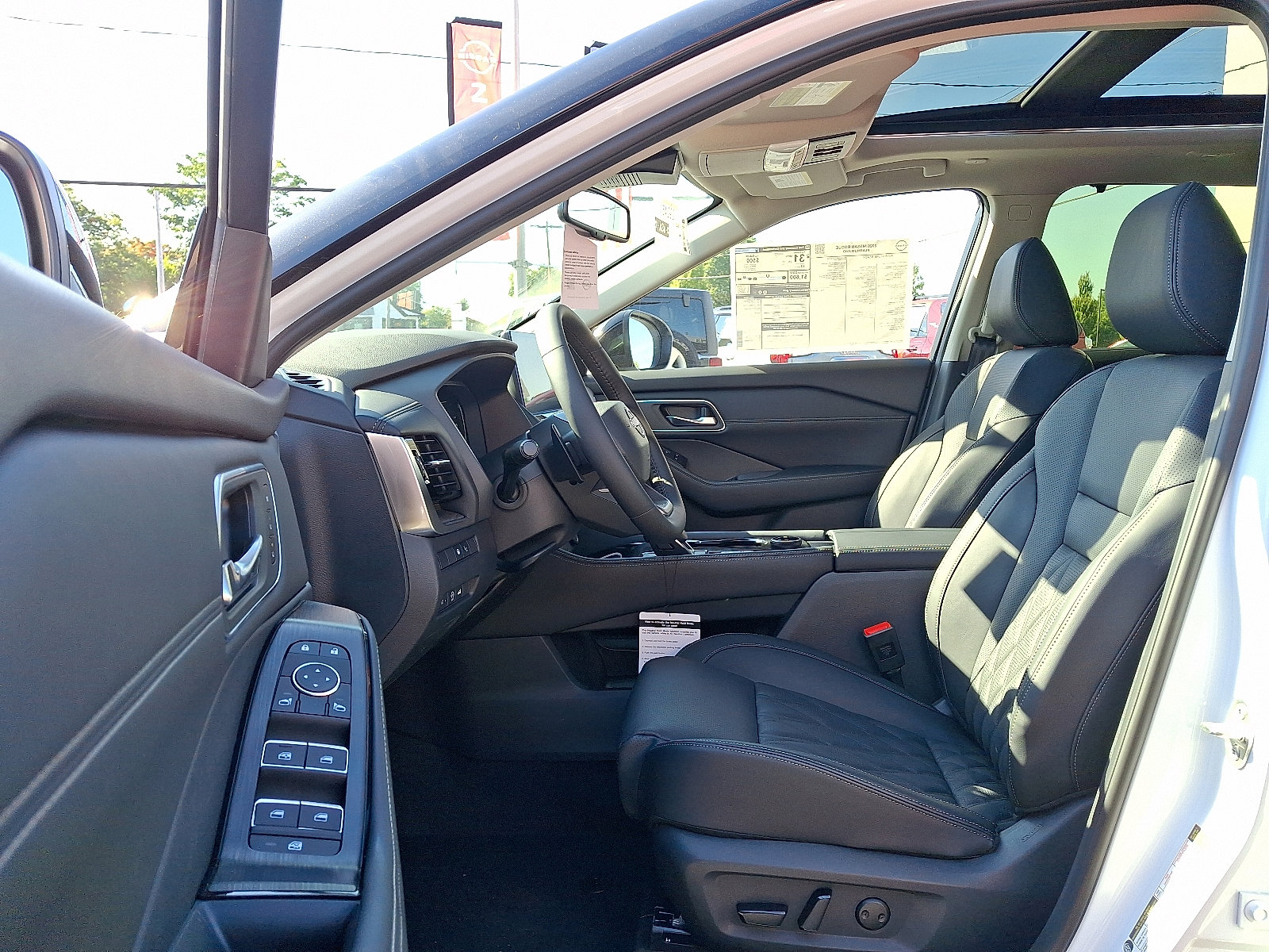 New 2026 Nissan Rogue Platinum w/ Platinum Premium Package image 9