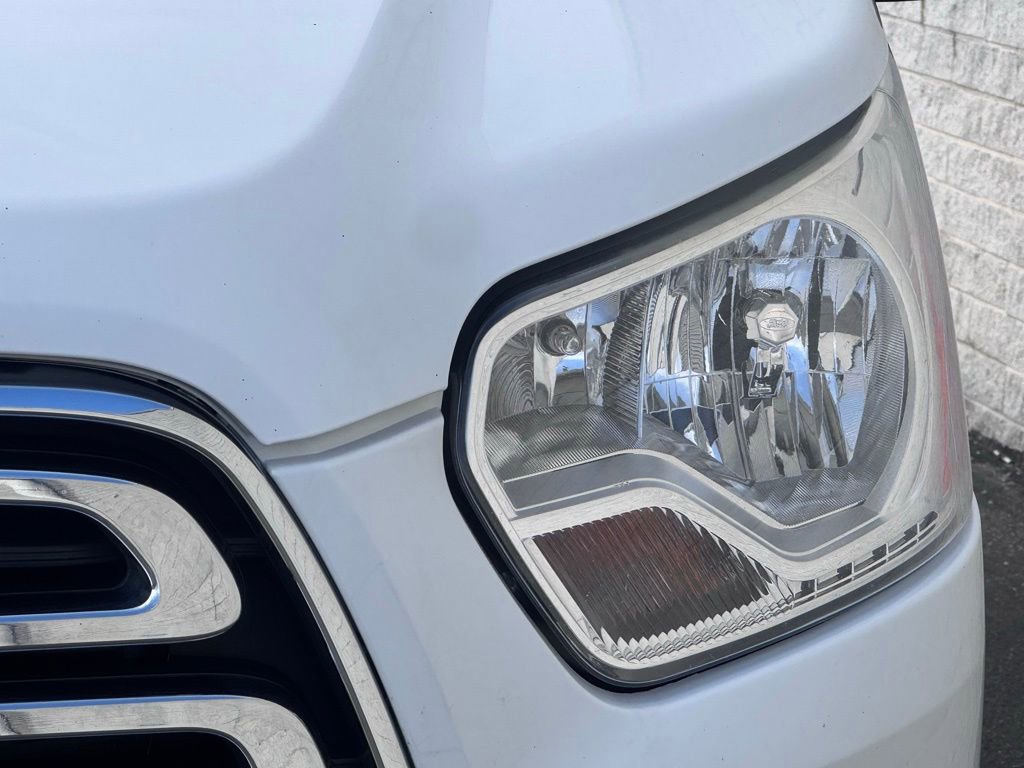 Certified 2019 Ford Transit 150 XLT image 5