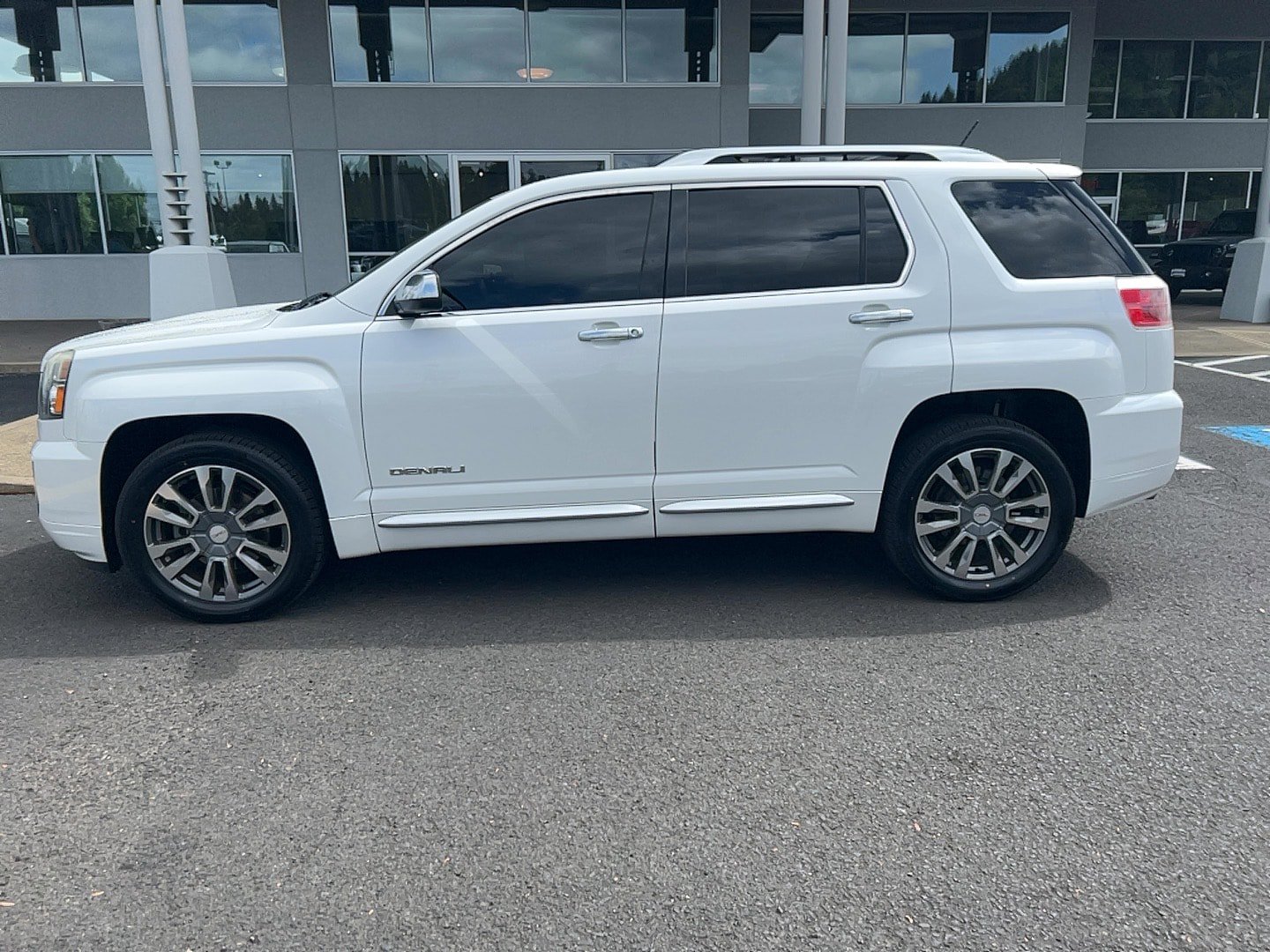 Used 2016 GMC Terrain Denali AWD/4WD image 6