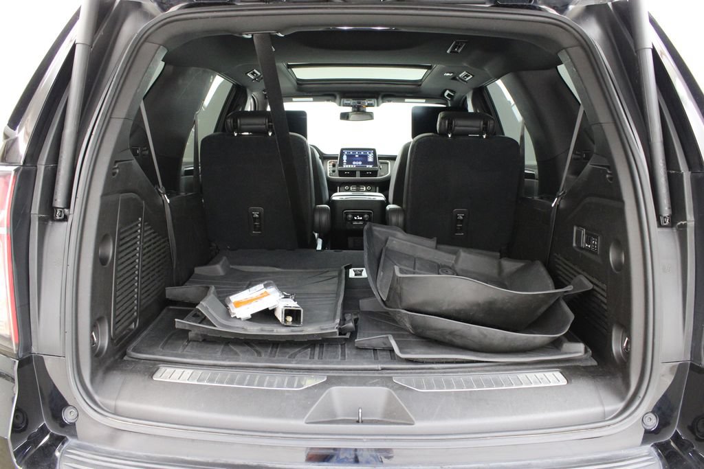 Used 2021 Chevrolet Tahoe RST w/ Luxury Package RWD image 30