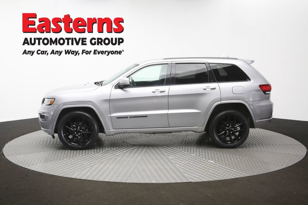 Used 2017 Jeep Grand Cherokee Altitude AWD/4WD image 59