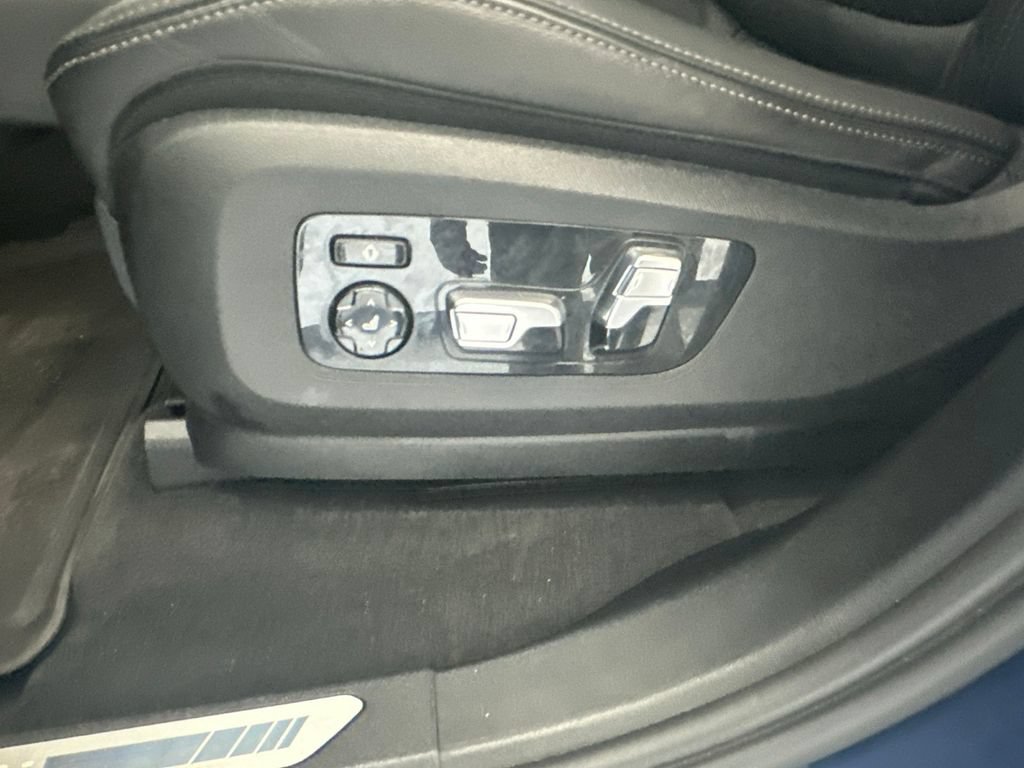 Used 2023 BMW X5 M50i w/ Climate Comfort Package AWD/4WD image 21