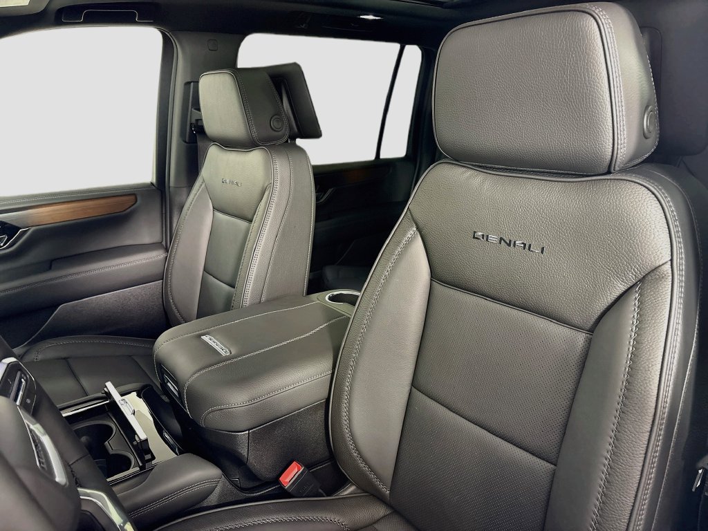 New 2026 GMC Yukon XL Denali w/ Denali Reserve Package AWD/4WD image 21