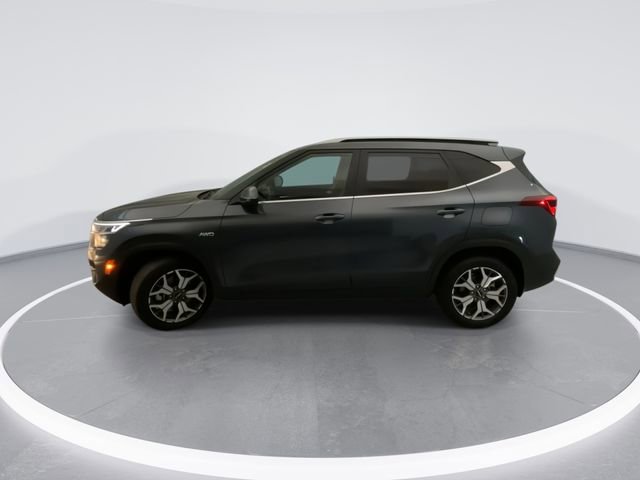 Used 2023 Kia Seltos EX AWD/4WD image 3