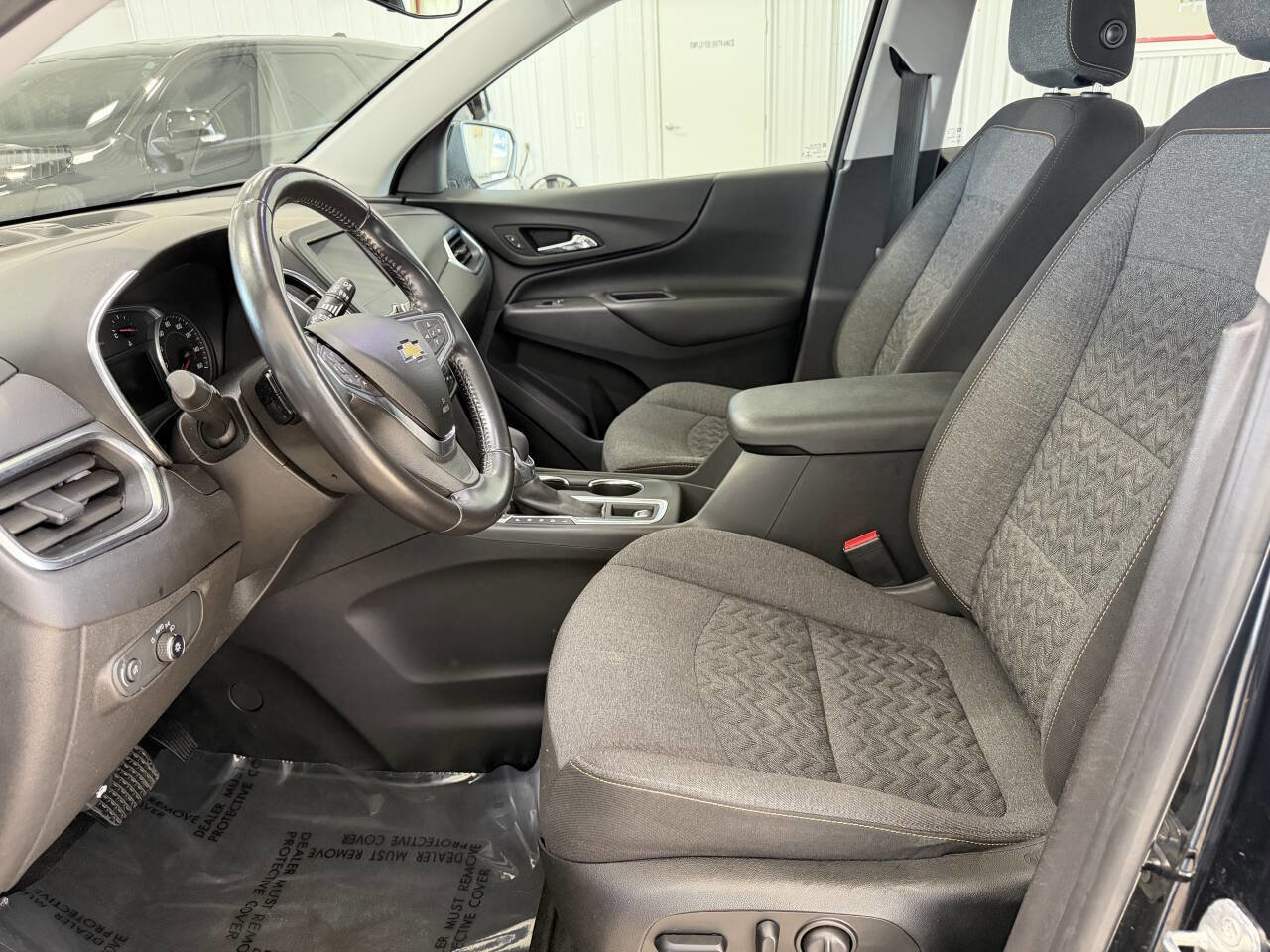 Used 2022 Chevrolet Equinox LT w/ Driver Convenience Package AWD/4WD image 8