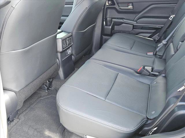 New 2026 Toyota 4Runner Limited AWD/4WD image 16