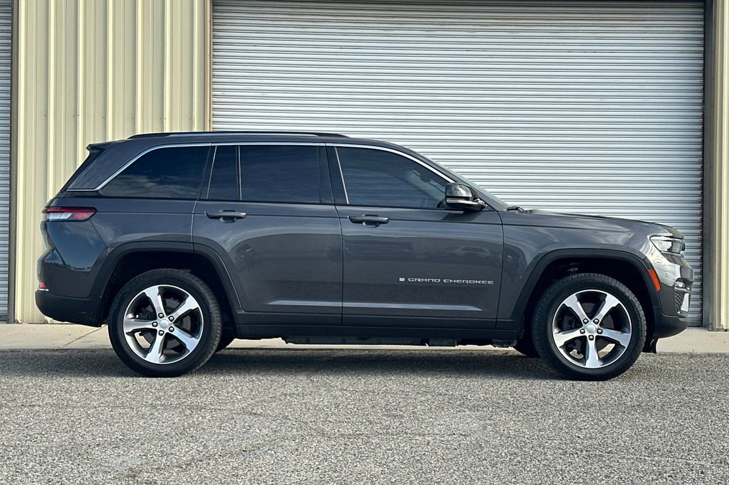 Used 2022 Jeep Grand Cherokee Limited 4xe AWD/4WD image 7
