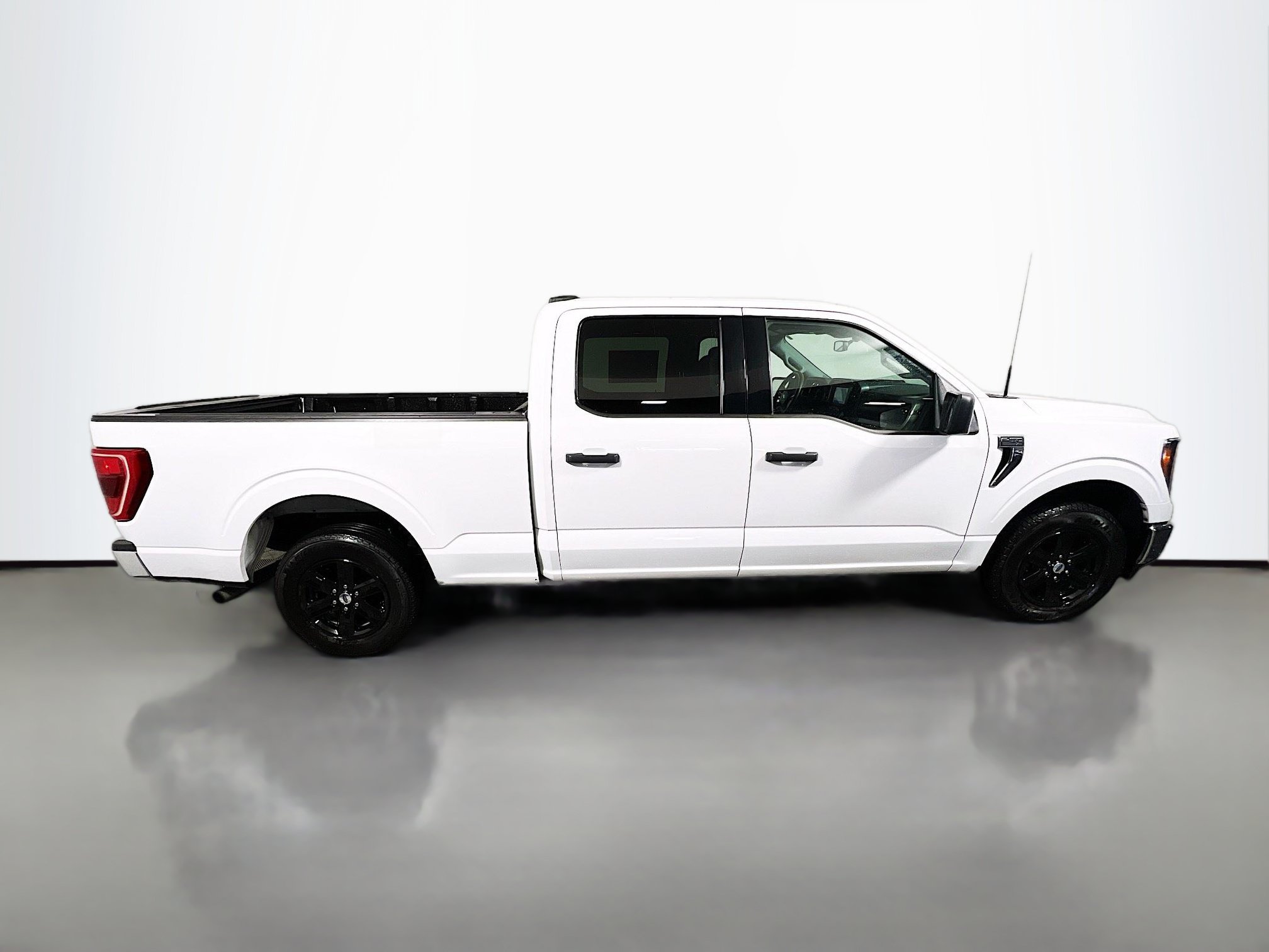 Used 2023 Ford F150 XLT w/ Equipment Group 301A Mid RWD image 2