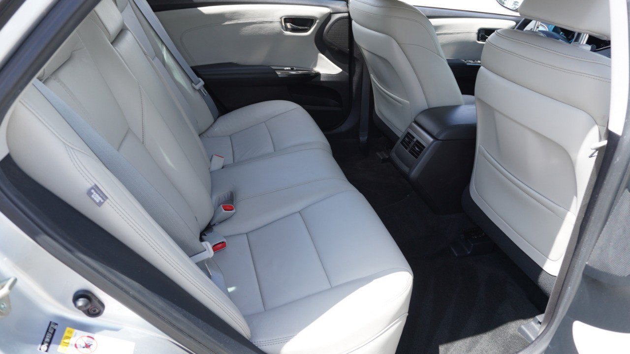 Used 2018 Toyota Avalon XLE Premium FWD image 31