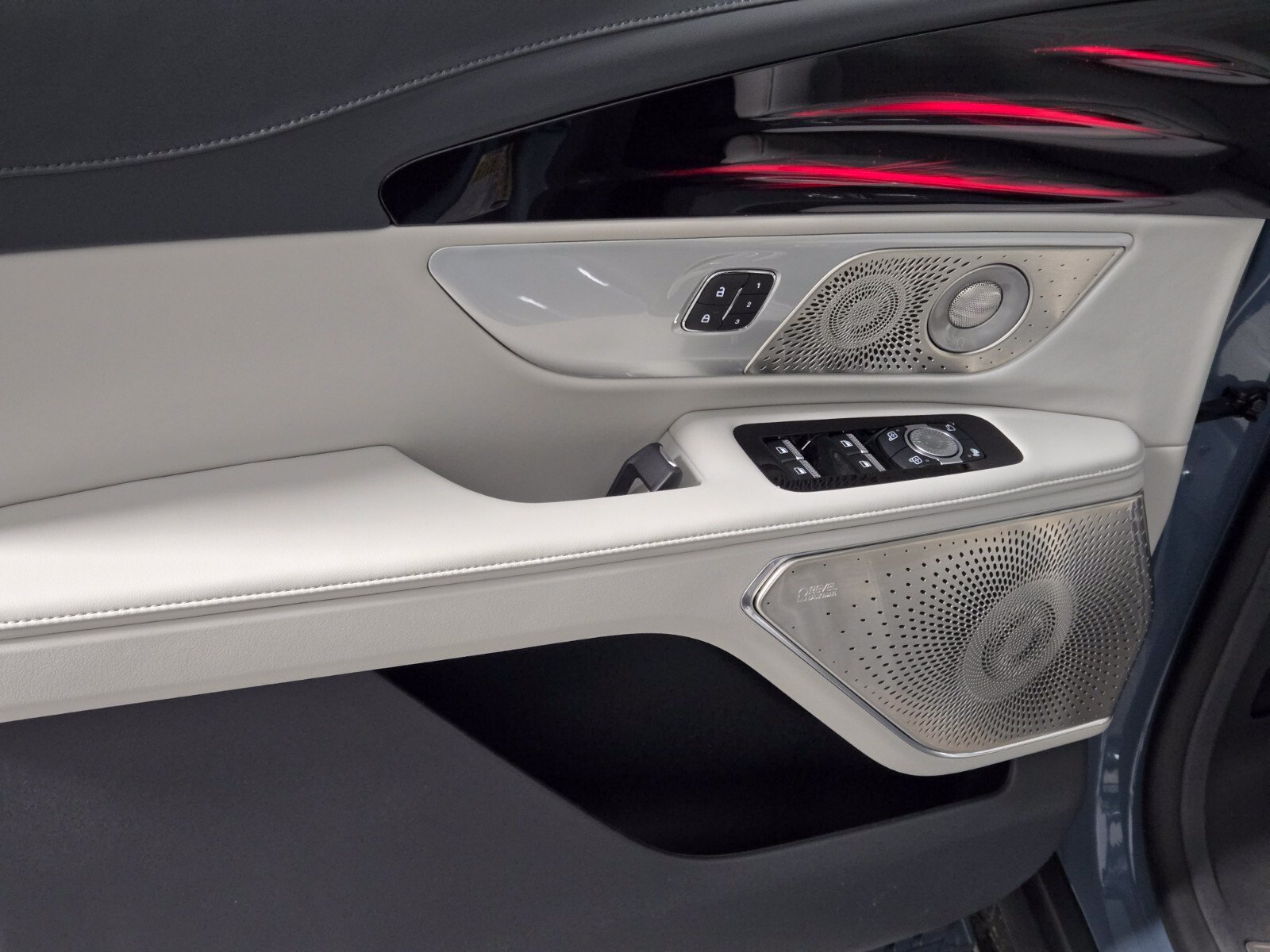 New 2026 Lincoln Nautilus Reserve AWD/4WD image 24