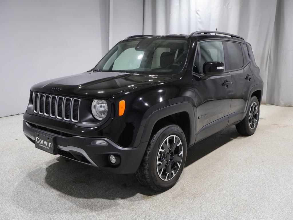 Used 2023 Jeep Renegade Latitude AWD/4WD image 5