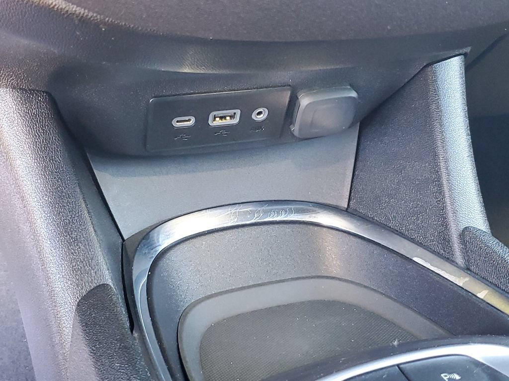 Used 2024 Chevrolet Malibu LT w/ Midnight Edition FWD image 17