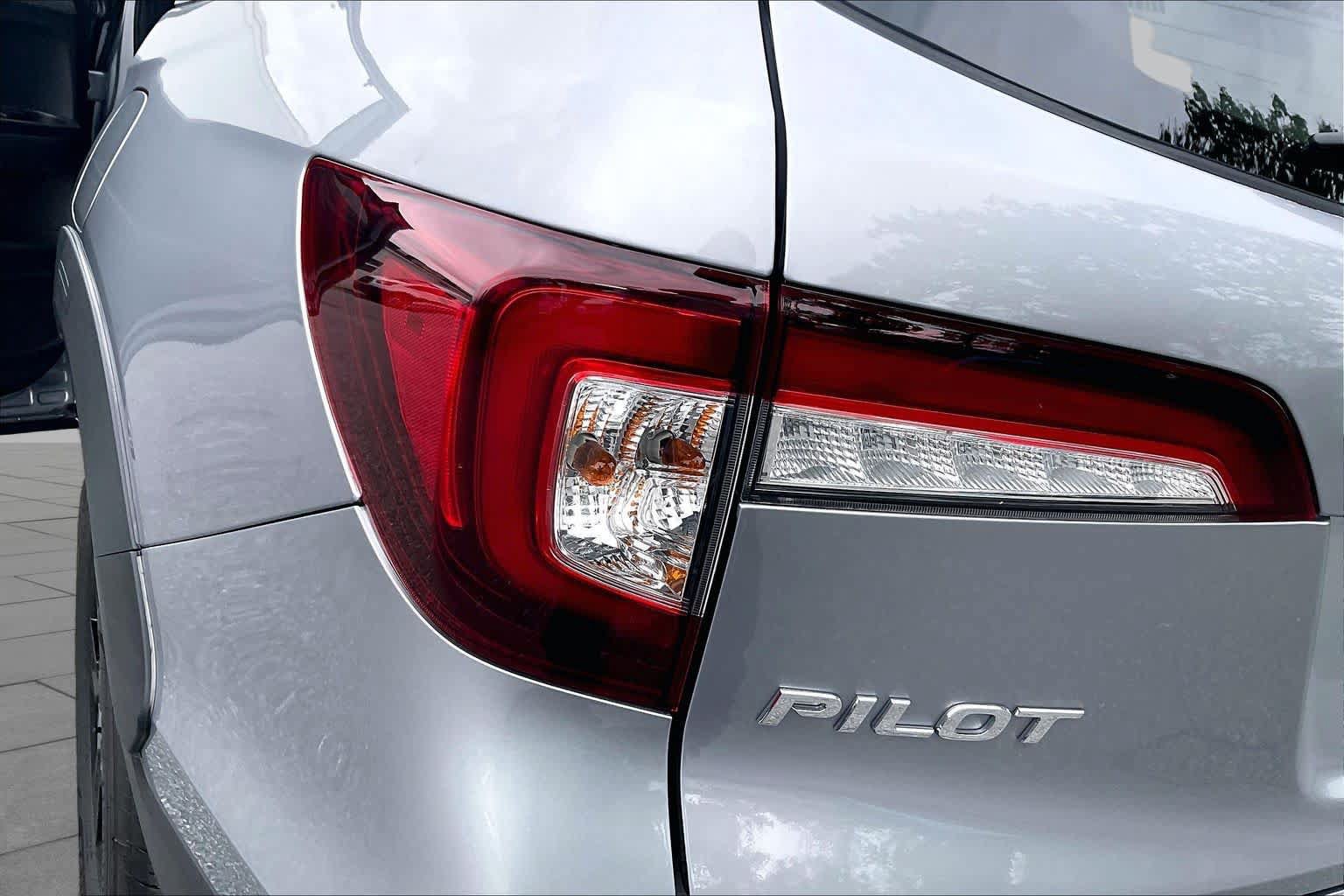 Used 2022 Honda Pilot TrailSport image 30